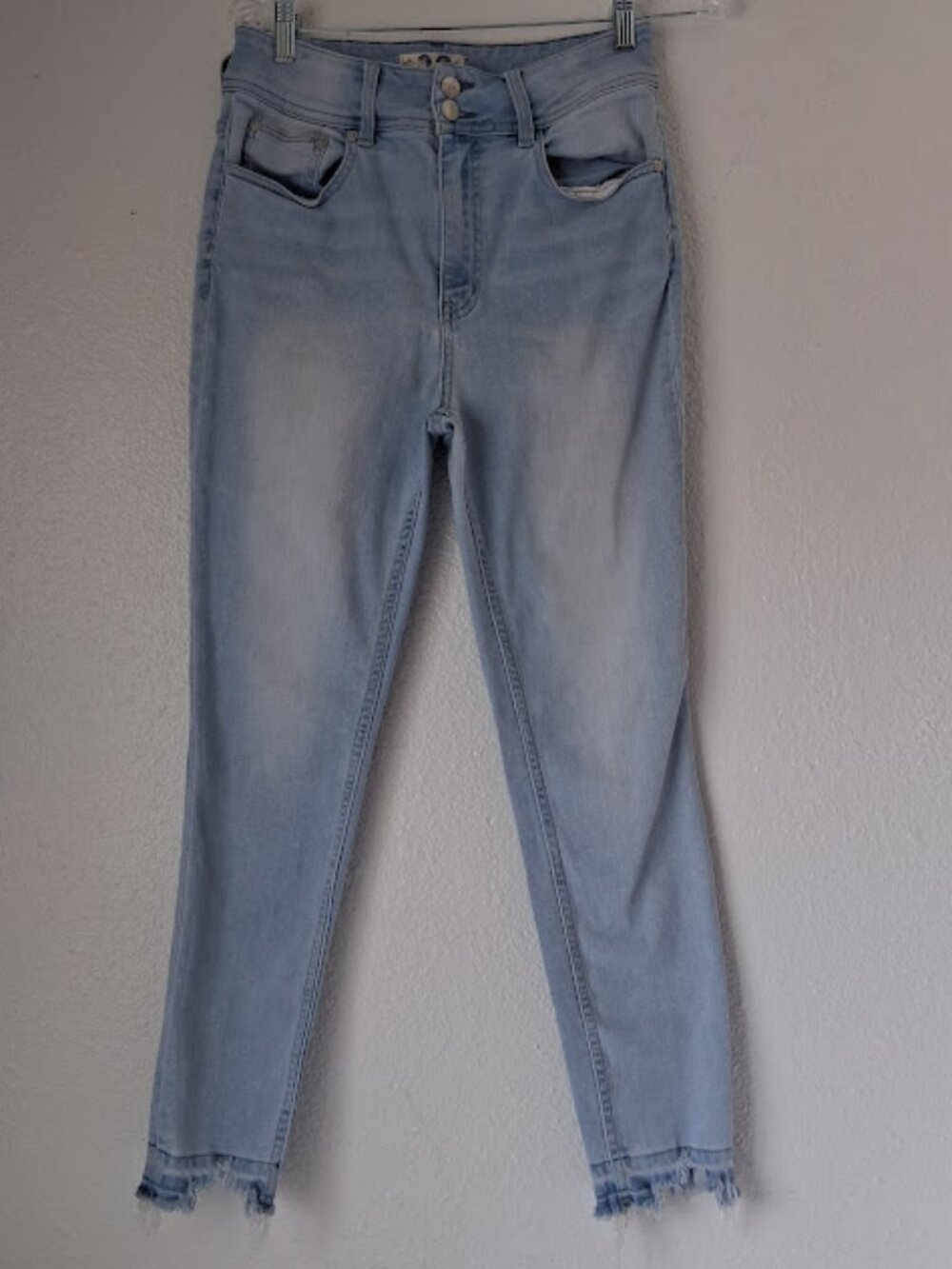 We The Free Women's size 29 Light Wash Jeans